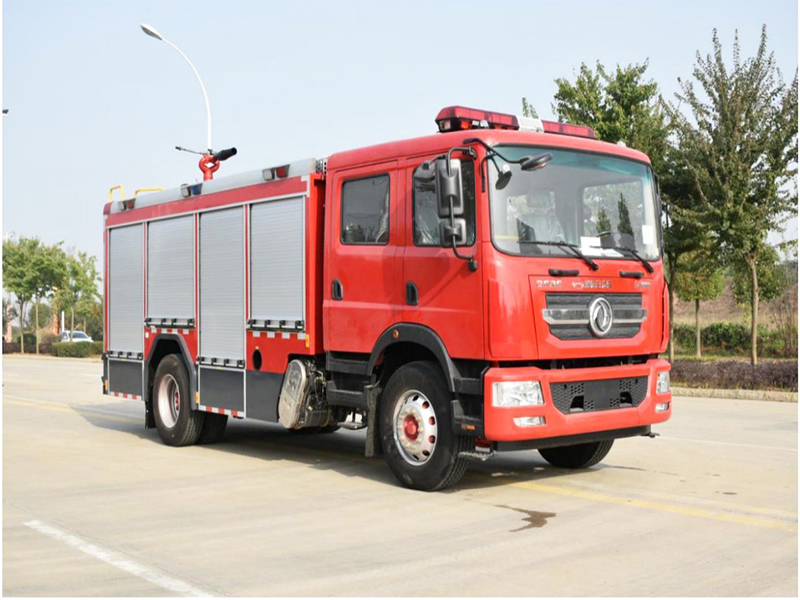 國(guó)六7噸東風(fēng)D9泡沫消防車(chē)